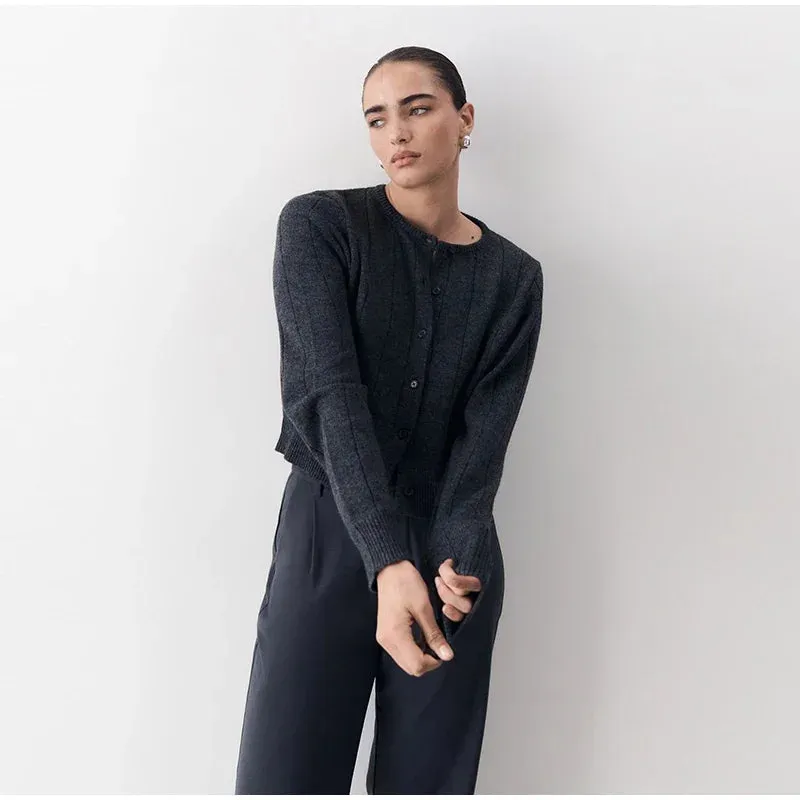 Lily - Cosy light cardigan